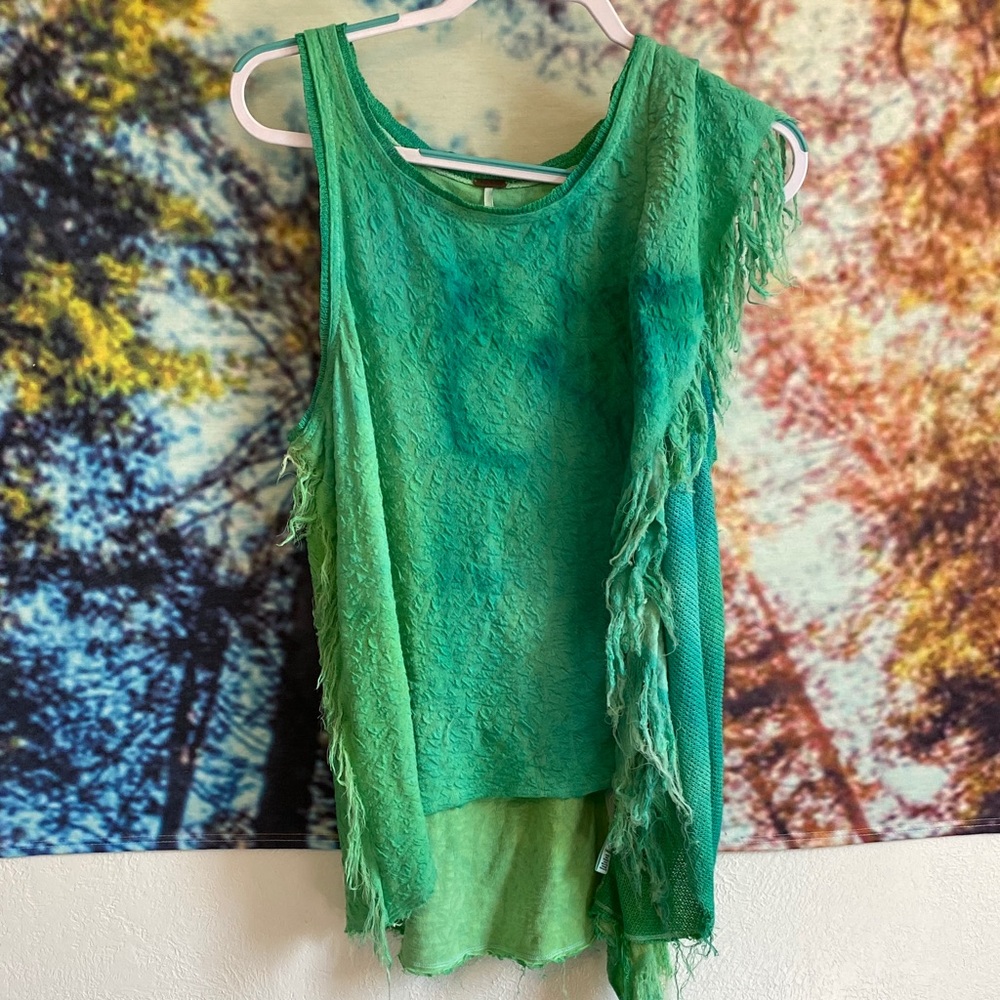 Free People green/Teal sleeveless hi low Fringe Tunic like new